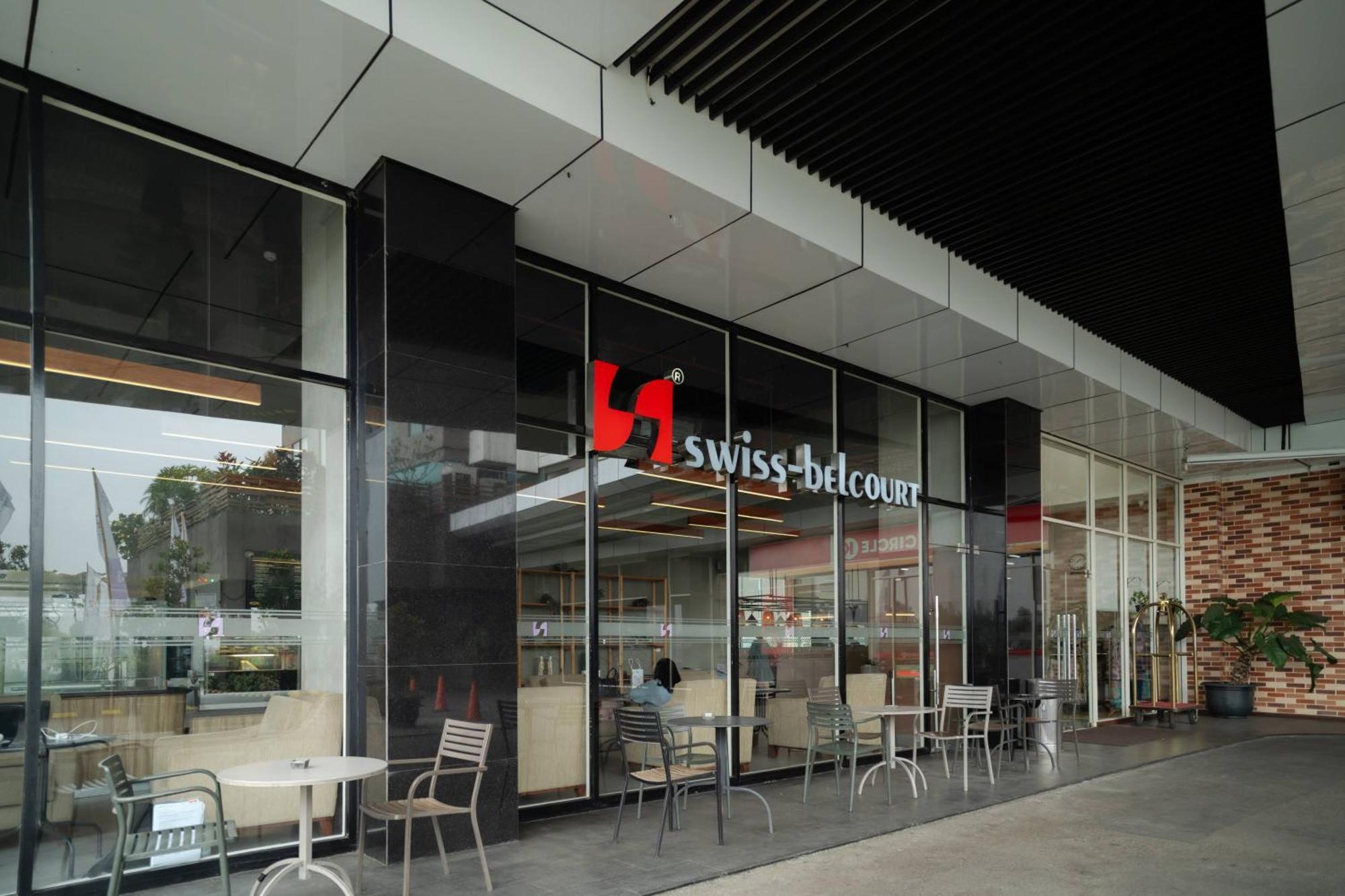 Swiss-Belcourt Serpong Exterior foto